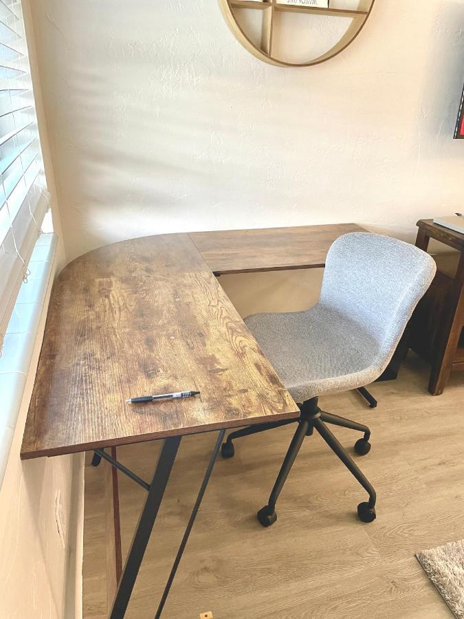 Comfy Bnb W/ King Bed + Work/Travel + Beach 8 Min Hallandale Beach Kültér fotó